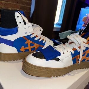 New Off-white blue sneakers. With Farfetch tag . Never worn